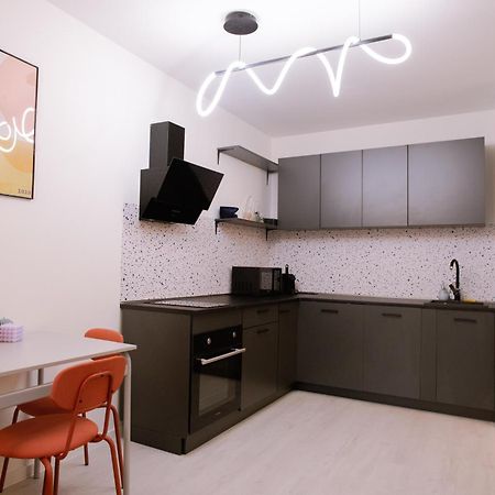 Krivoo Apartments I - Private Parking コシツェ エクステリア 写真